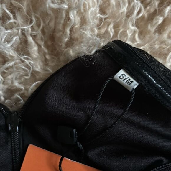 Welcome To The Love Club
Heart Top Black Size S/M NWT - Picture 11 of 12